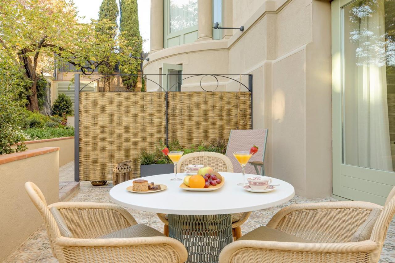 Hotel Boutique Mirlo برشلونة المظهر الخارجي الصورة A typical patio